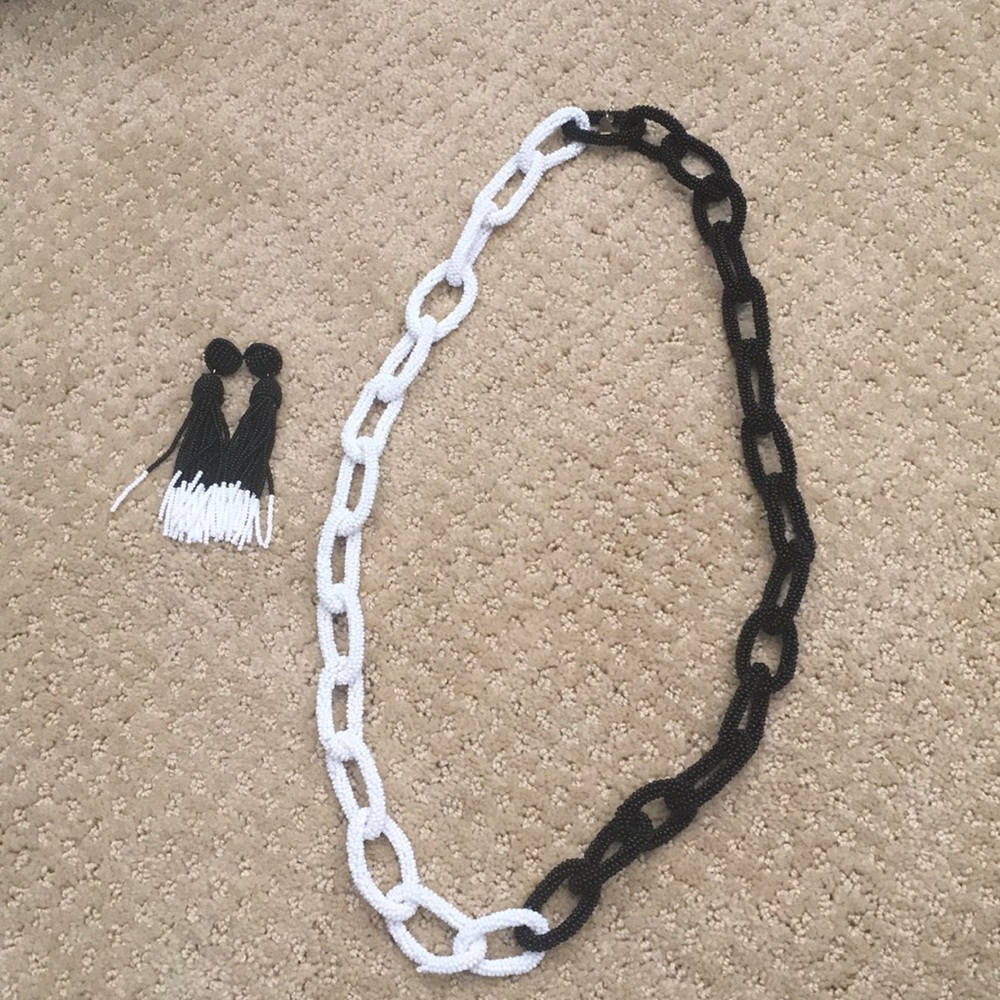 Necklace and earring set